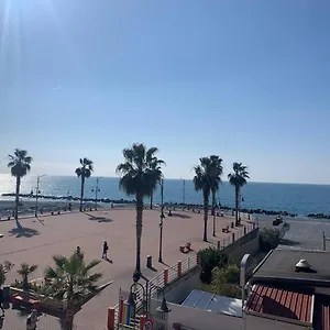 Hébergement de vacances Casa Vale Fronte Mare, Vintimille